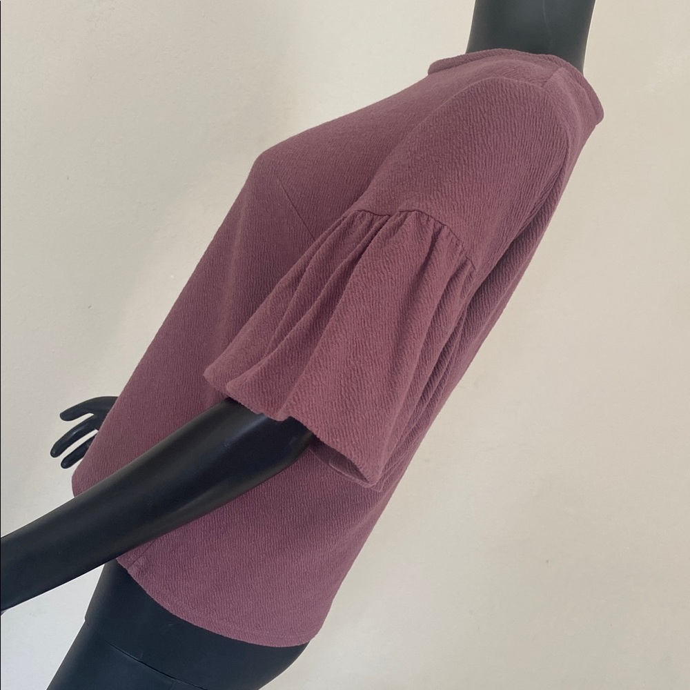 Express Plum Ruffle Sleeve Blouse - Picture 5 of 10